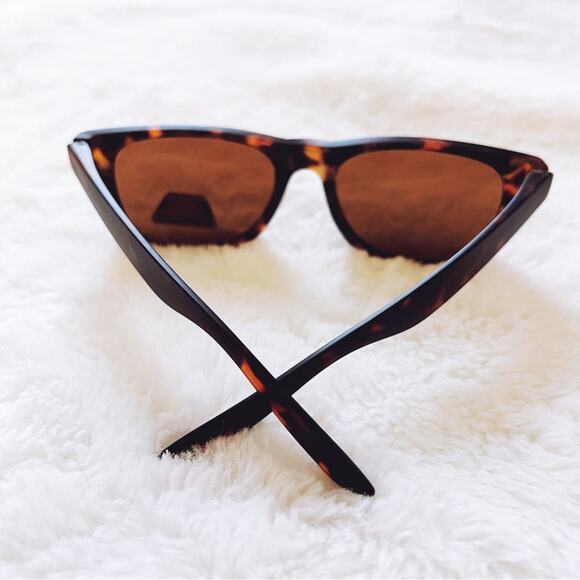 Max Tortoise Brown Polarized Sunglasses - Picture 8 of 9